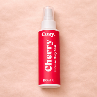 Brume Corps Cherry Cosy – Intense Body Mist 100ml | Parfum cerise sucrée & fruits rouges